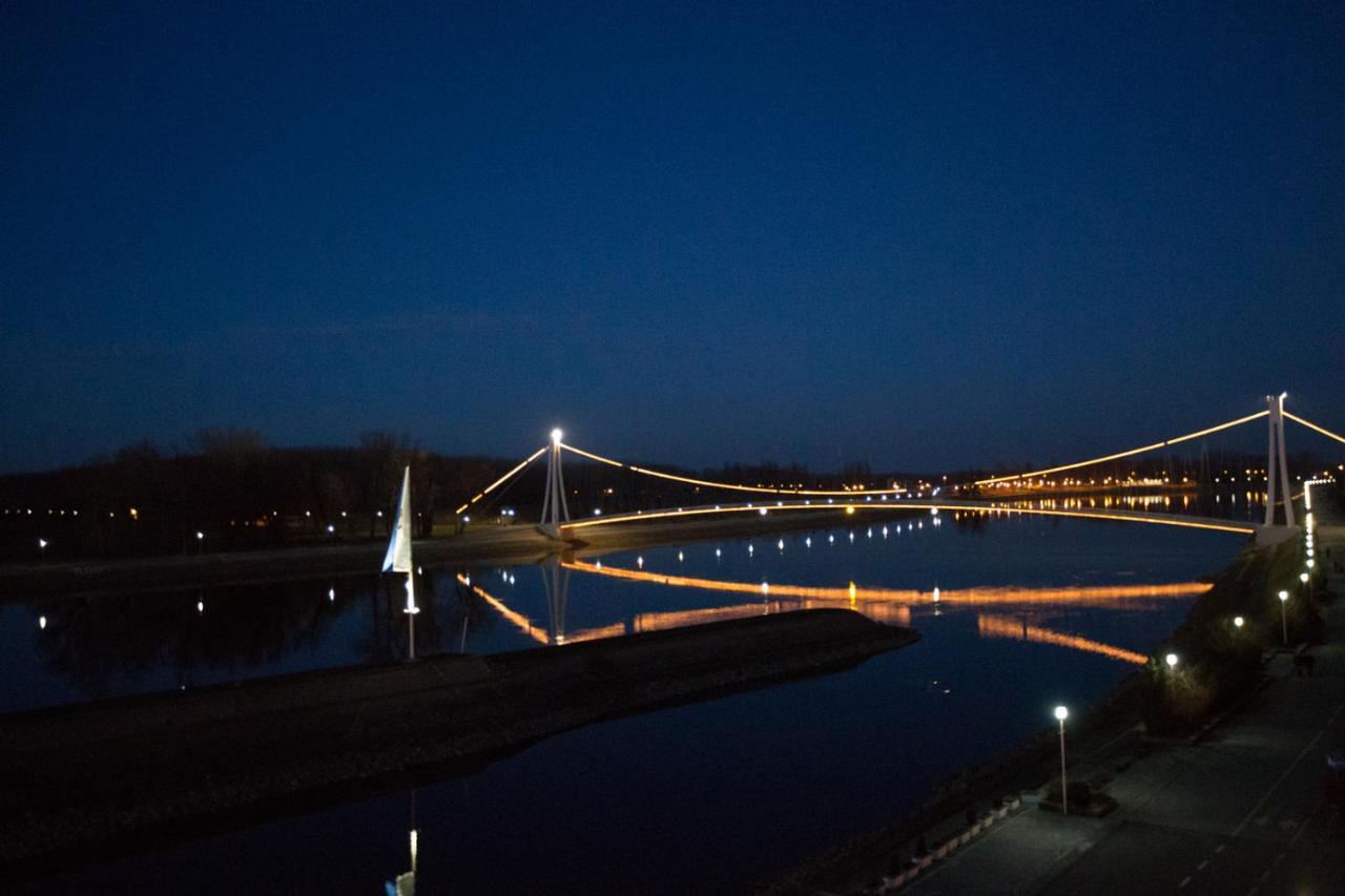 Riverview Apartment Osijek Kamer foto